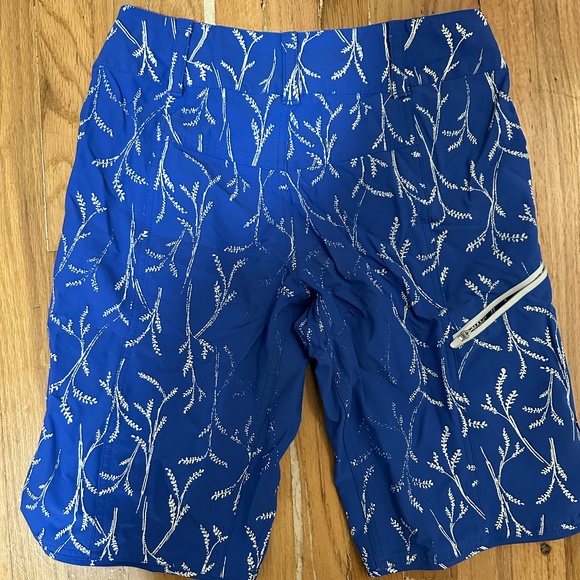 Wild Rye Freel Shorts, size 2 - Picture 2 of 2